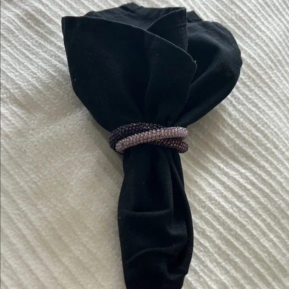 NWT Set of 10 Purple, Lavender & Raspberry Triple Ring Glass Beaded Napkin Rings - Picture 2 of 5